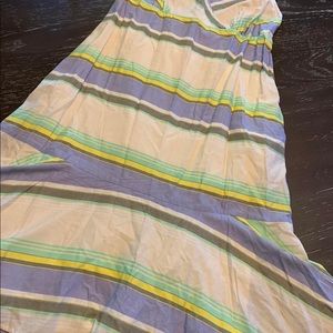 Super fun and very well made Old Navy beachy like summer dress